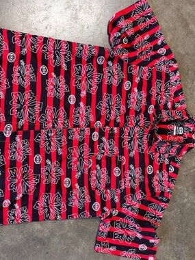Men's Black and Red Short Sleeve